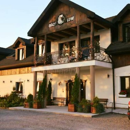 Osrodek Bialy Lew Bed and Breakfast Wojciechow  Exteriör bild