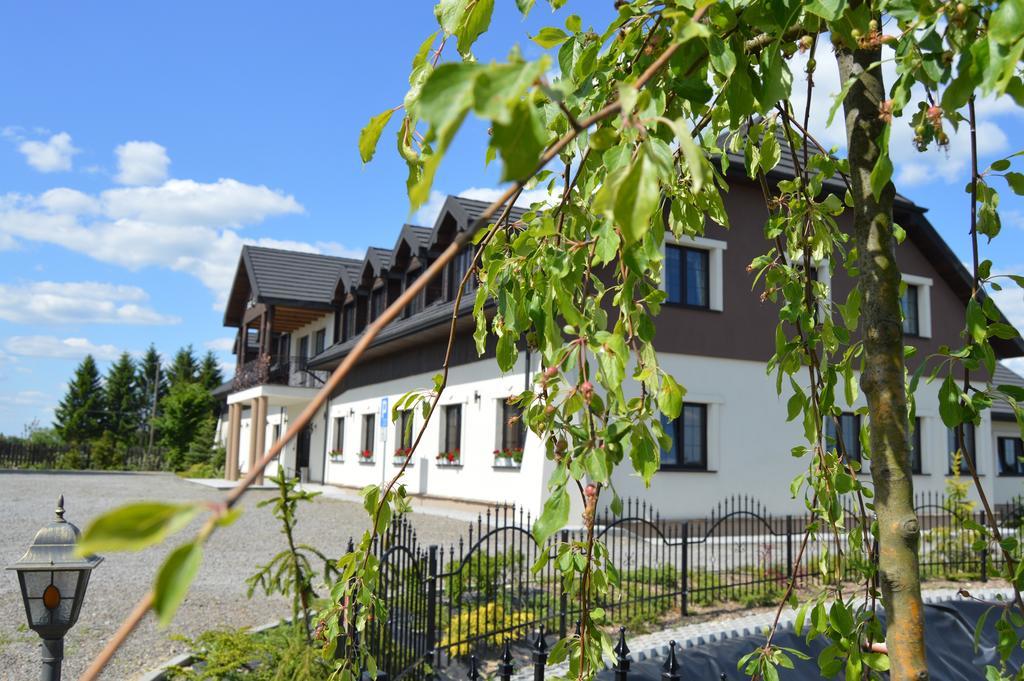 Osrodek Bialy Lew Bed and Breakfast Wojciechow  Exteriör bild
