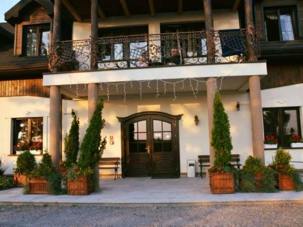 Osrodek Bialy Lew Bed and Breakfast Wojciechow  Exteriör bild
